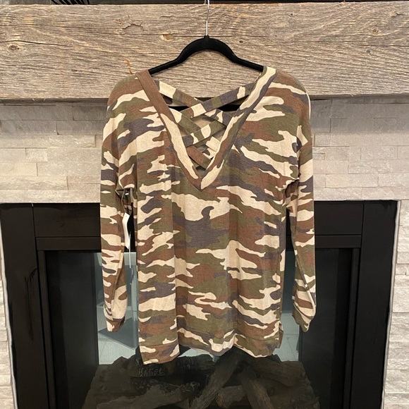 REVOLVE camo lattice back sweater - Picture 6 of 7